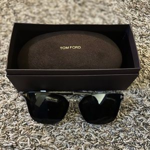 Tom Ford FT0726-K sunglasses! BRAND NEW!